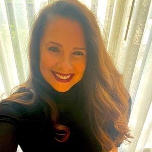 Meet your Posher, Laura